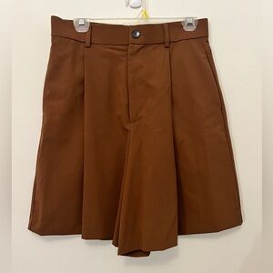 Zara Pleated Shorts - M